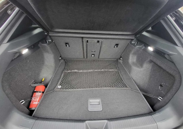 Volkswagen ID.4 cena 154900 przebieg: 21855, rok produkcji 2021 z Głuszyca małe 466